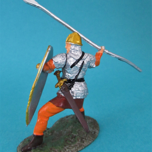04.  Normand avec lance et bouclier oblong.